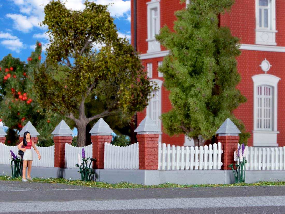 HO-Fence-brick-77-cm-Kibri-38630_b_0.jpg