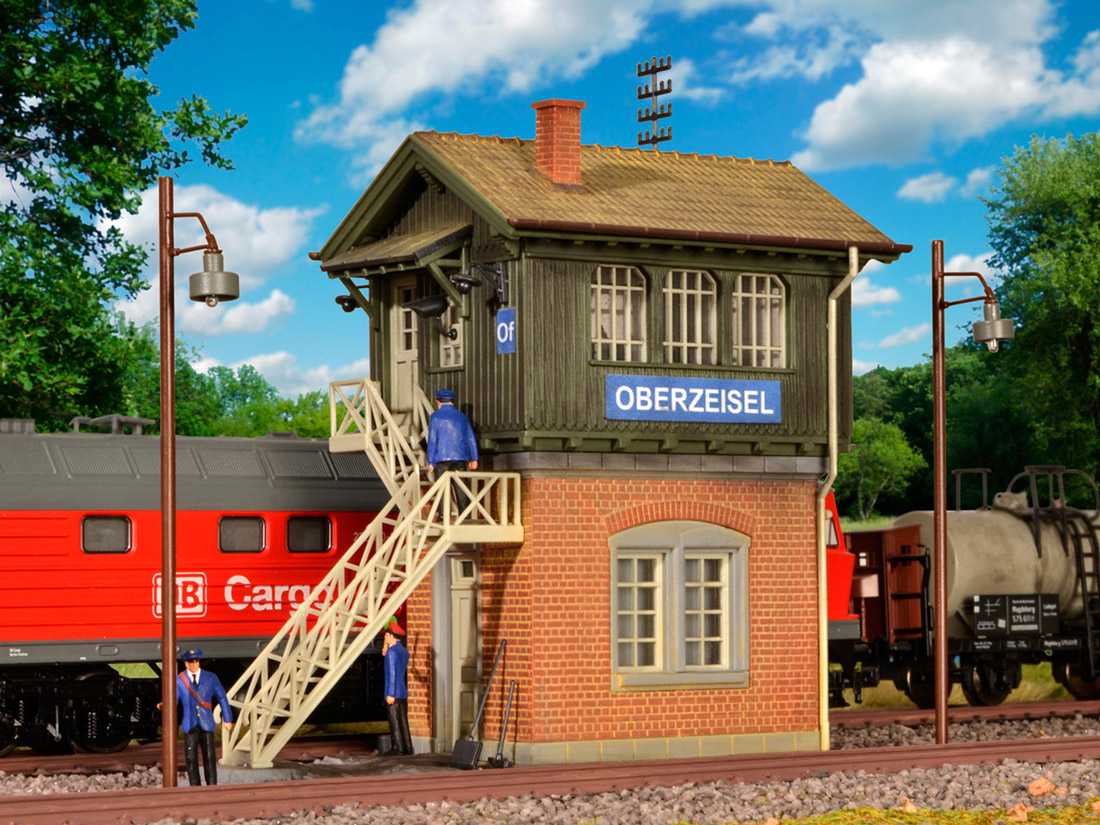 HO-Signal-box-Oberzeisel-Kibri-39308_b_0.jpg