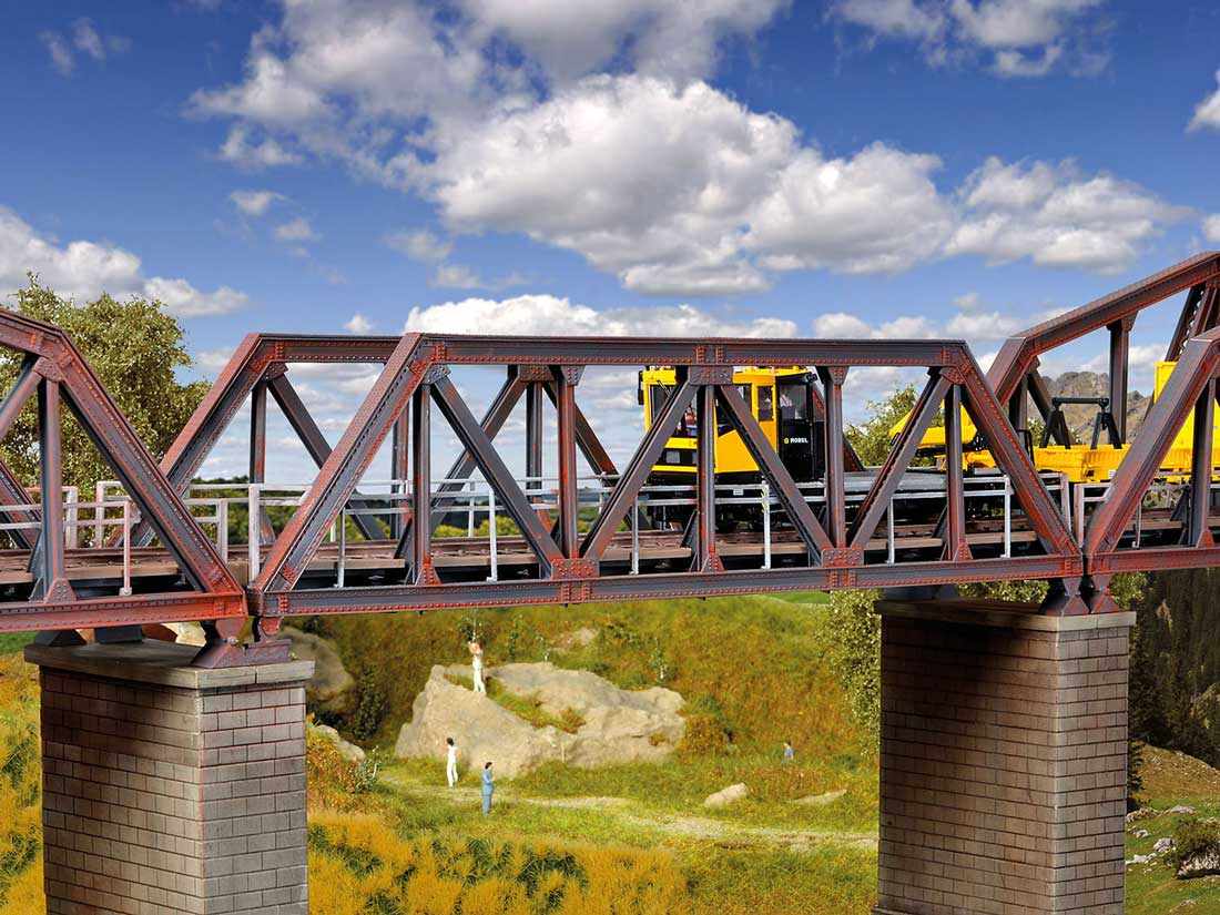 HO-Steel-pre-flood-bridge-single-track-Kibri-39701_b_0.jpg