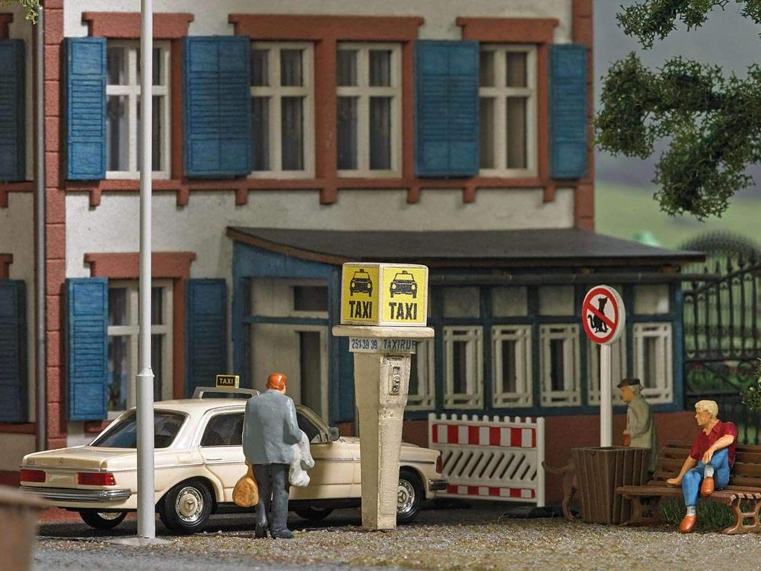 HO-Taxi-column-BRD-Busch-7763_b_0.jpg