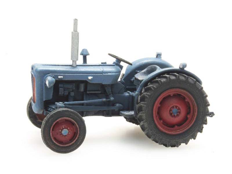 HO-Tractor-Ford-Dexta-Artitec-387.278_b_0.jpg