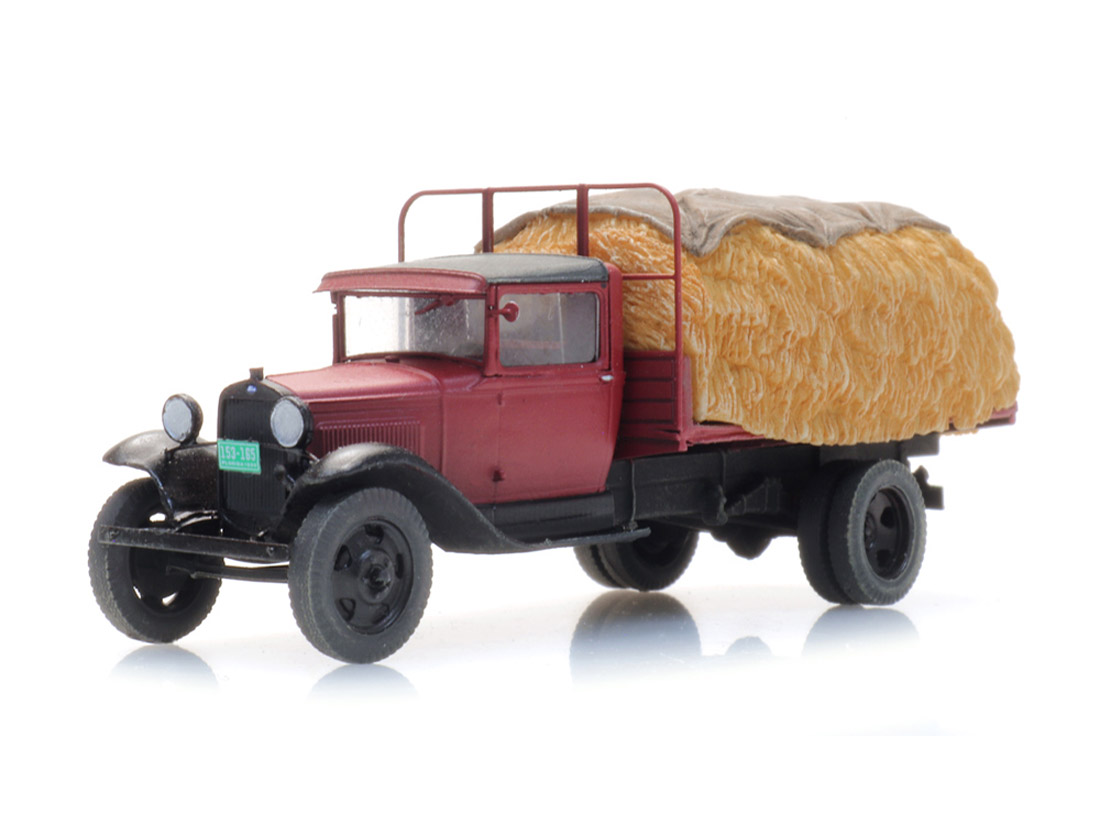 HO-truck-Ford-Model-AA-with-hay-load-Artitec-387.502_b_0.jpg