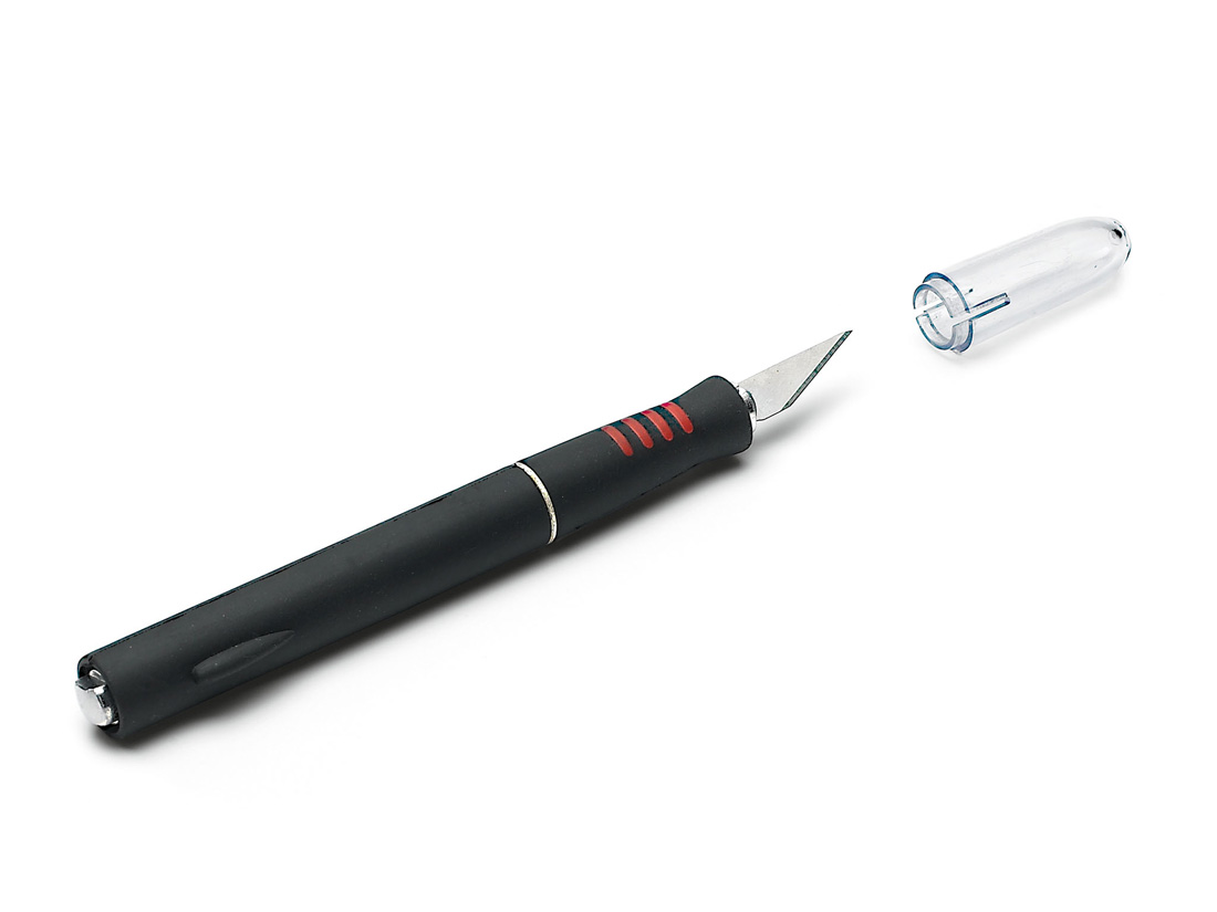 Hobby-knife-with-spare-blades-Revell-39059_b_0.jpg